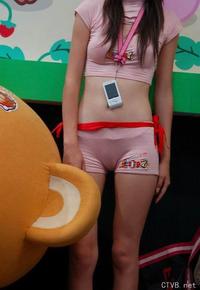 美腿走光 - 数码游戏展会偷拍美女 - 12.jpg