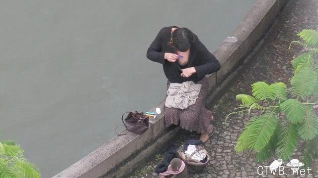 美腿走光 - 桥下走光图片 - 1.jpg