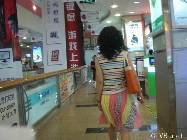 美腿走光 - 美女下体走光,偷拍美女下体 - 17.jpg