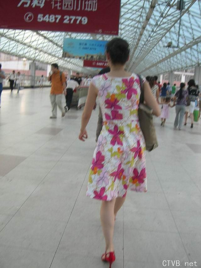 美腿走光 - 美女下体走光,偷拍美女下体 - 9.jpg