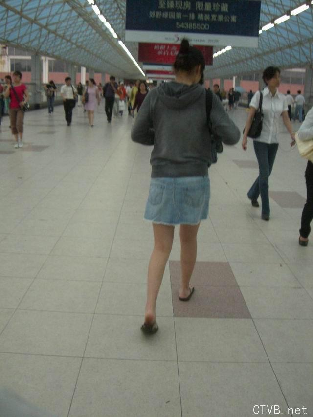 美腿走光 - 美女下体走光,偷拍美女下体 - 1.jpg