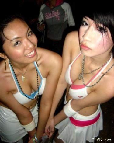 美腿走光 - 上海夜店偷拍 - 8.jpg