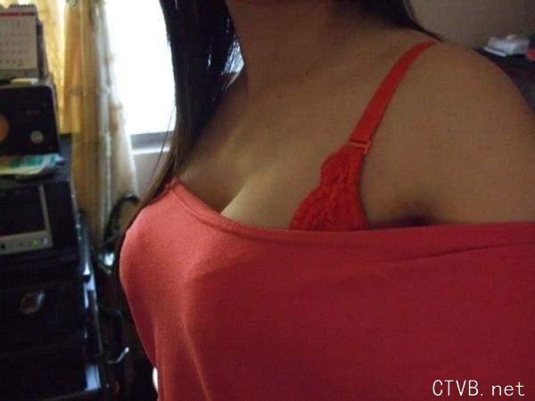 美腿走光 - 破解相冊的少婦低胸自拍讓人噴血 - 5.jpg