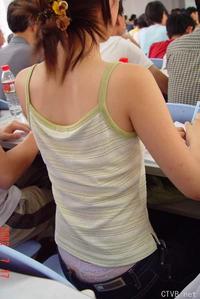 美腿走光 - bbs最全走光偷拍照 - 19.jpg