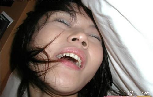 美腿走光 - 女人性高潮表情 - 10.jpg