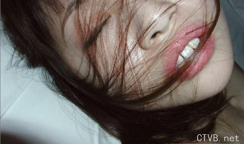 美腿走光 - 女人性高潮表情 - 5.jpg