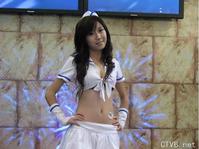 美腿走光 - 网游促销小姐的工作照 - 13.jpg