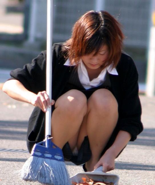 美腿走光 - 偷拍美女走光,美女走光偷拍 - 2.jpg