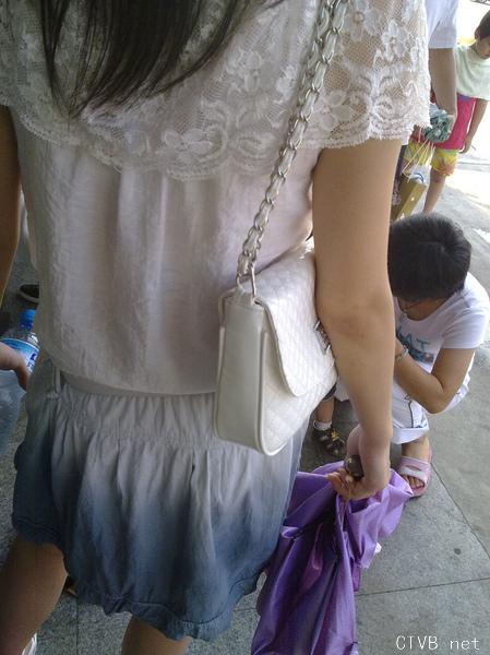 美腿走光 - 大街上拍到漂亮女人 - 9.jpg