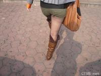 美腿走光 - 袜子都破了也能穿着上街 - 3.jpg