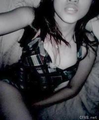 美腿走光 - 90后非主流美女的自拍诱惑 - 10.jpg