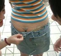 美腿走光 - 偷拍透明丁字裤 - 17.jpg