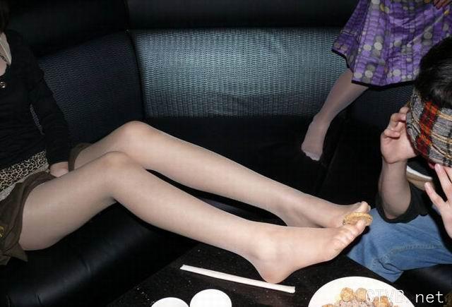 美腿走光 - KTV小妹薄絲任你摸 - 6.jpg
