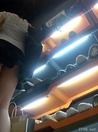 美腿走光 - 漂亮MM買衣服偷拍 - 6.jpg