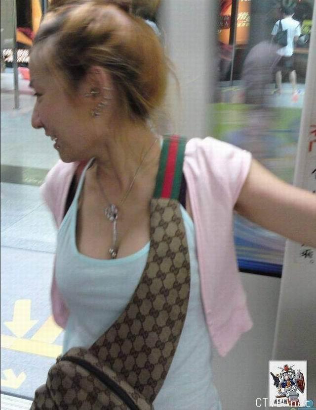 美腿走光 - 風情阿姨熟女诱惑 - 6.jpg