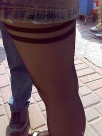 美腿走光 - 偷拍超短牛仔裙少妇 - 9.jpg