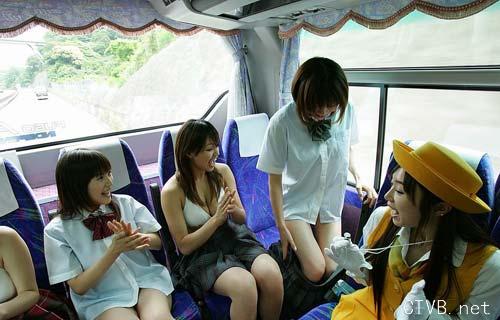 美腿走光 - 跟拍日本女_优培训全过程 - 9.jpg