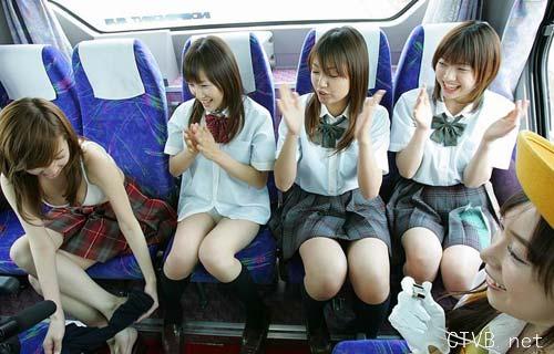 美腿走光 - 跟拍日本女_优培训全过程 - 1.jpg