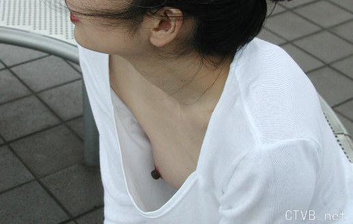 美腿走光 - 这是国产的偷拍 - 6.jpg