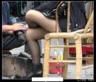 美腿走光 - 老大爷 擦鞋时别乱想 - 8.jpg