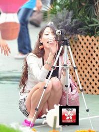 美腿走光 - 香港花卉展之斑马裙 - 8.jpg