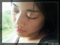 美腿走光 - 旅遊回來路上，女孩車上困了 - 14.jpg