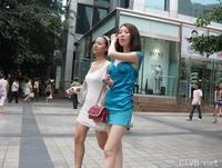 美腿走光 - 街拍蓝色超短裙少妇 - 4.jpg