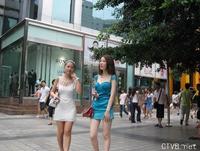 美腿走光 - 街拍蓝色超短裙少妇 - 9.jpg