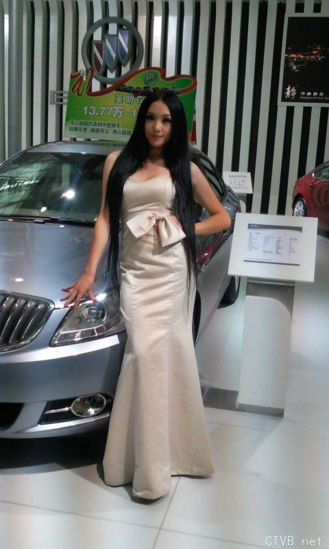 美腿车模 - 美人鱼式的车模更迷人 - 2.jpg