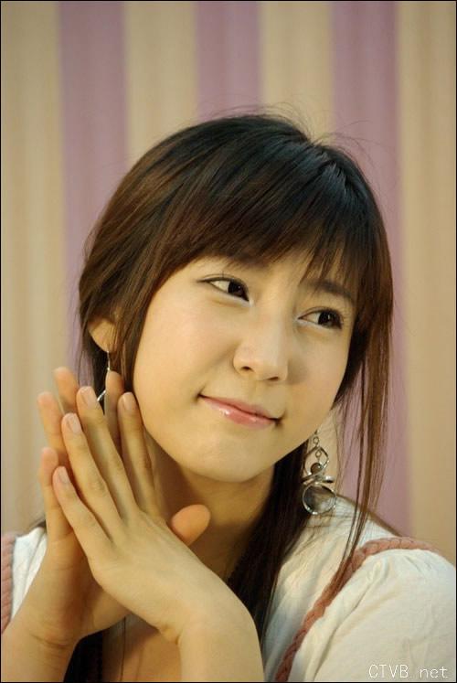 美腿车模 - 街拍韩国美胸车模MM近拍 - 4.jpg