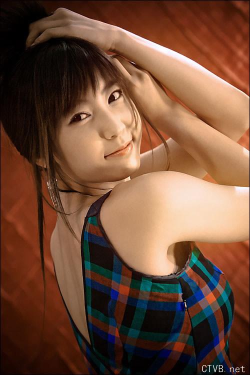 美腿车模 - 街拍韩国美胸车模MM近拍 - 6.jpg