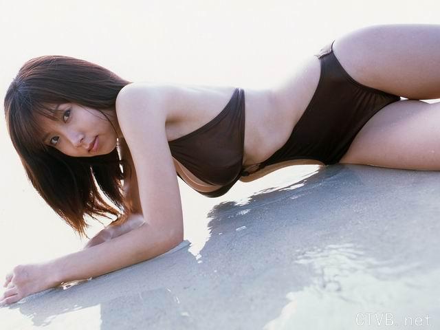 性感内衣 - 08奥运日本女子沙滩排球队写真集 - 2.jpg