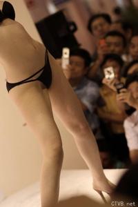 性感内衣 - 上海性文化节美女辣舞 - 26.jpg