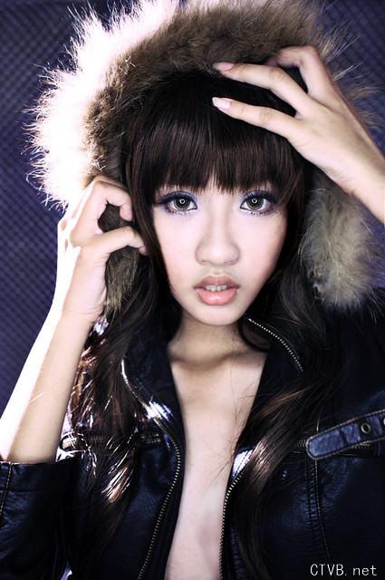 性感内衣 - 性感丰满的漂亮mm火辣写真 - 1.jpg