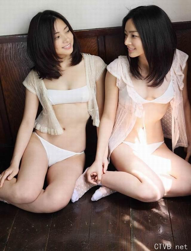 性感内衣 - 嫩白美腿性感内衣的姐妹花 - 2.jpg