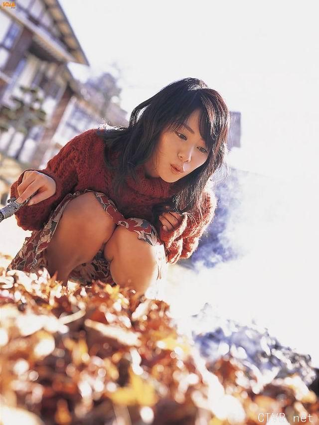 性感内衣 - 日本性感女优谷桃子写真 - 1.jpg