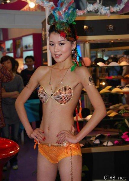 性感内衣 - 国际内衣展上的性感mm - 17.jpg