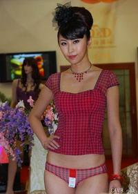 性感内衣 - 国际内衣展上的性感mm - 11.jpg