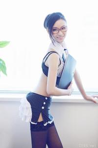 美腿丝袜 - 性感黑丝眼鏡美女秘书 何佳儀 - 7.jpg