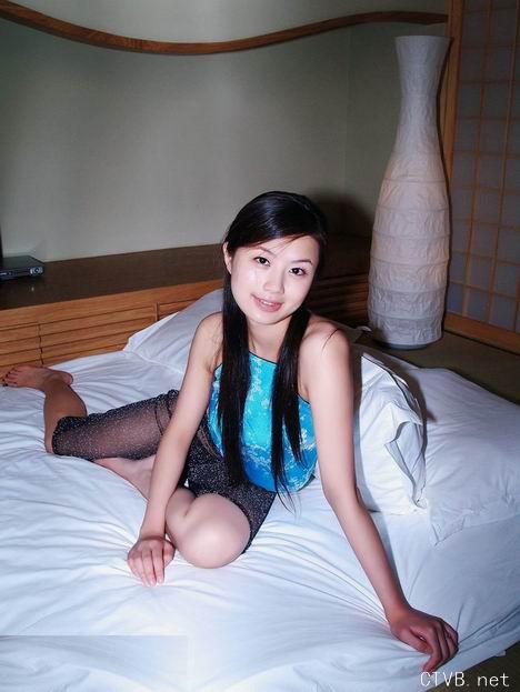 美腿丝袜 - 丝袜自拍“肉隐肉现”的7分裤 - 8.jpg