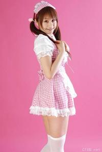 美腿丝袜 - 性感小女佣深深的乳沟好诱人 - 23.jpg