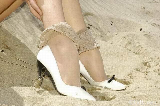 美腿丝袜 - 沙漠中的肉色丝袜 - 8.jpg