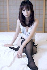 美腿丝袜 - 大乳美女蕾丝袜的诱惑写真 - 4.jpg