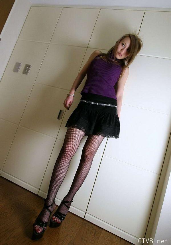 美腿丝袜 - 宾馆里的黑网美腿少女 - 9.jpg