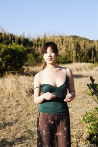 美腿丝袜 - 极品美女野外秀美腿 - 1.jpg