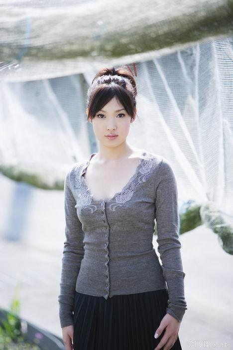 美腿丝袜 - 极品美女野外秀美腿 - 8.jpg