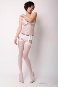 美腿丝袜 - 灯光下让你神魂颠倒的她 - 2.jpg