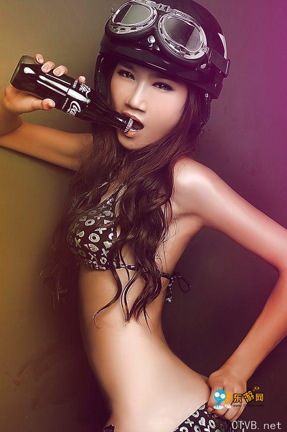 惊艳模特乔媚儿代言可口可乐 性感写真-11a.jpg