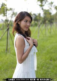 户外写真的气质美女-cd5.jpg