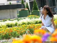 花园里的清纯女孩-1ee.JPG